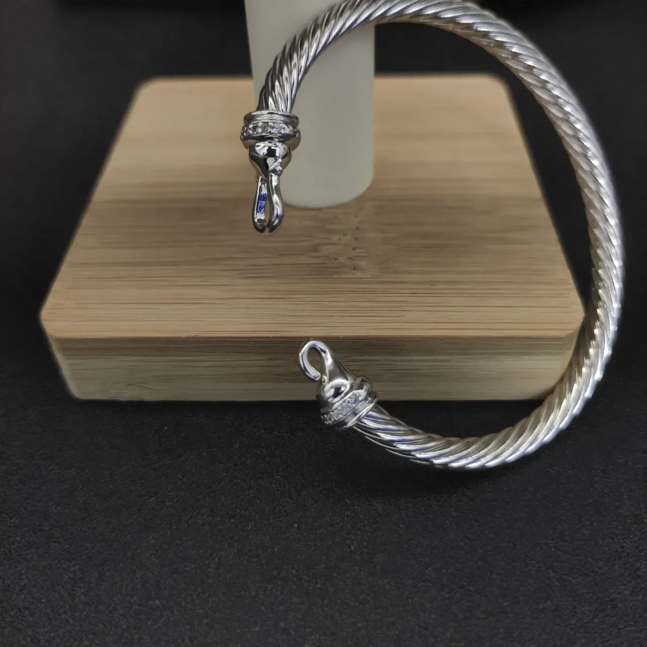 Silver Twisted Cable Hook-and-Eye Clasp Bracelet 3