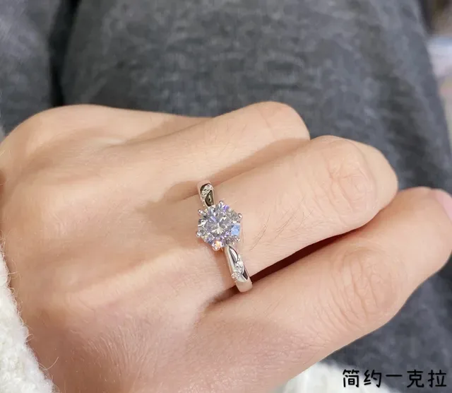 Silver White Solitaire Center Stone Four-Prong Crown Ring 9