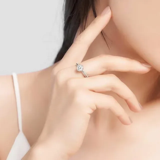 Solitaire Six-Prong Pavé Split Shank Ring 6