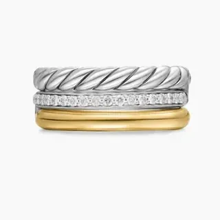Anillos de oro suave apilados con twist rope Pavé Diamond