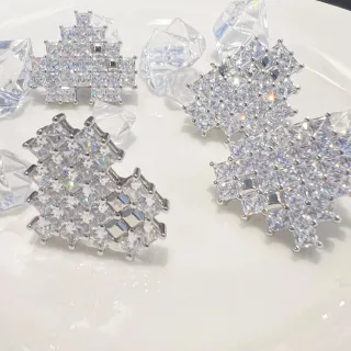 Transparent Silver Clustered Square-Cut Crystals Geometric Snowflake-Like Layout Earrings