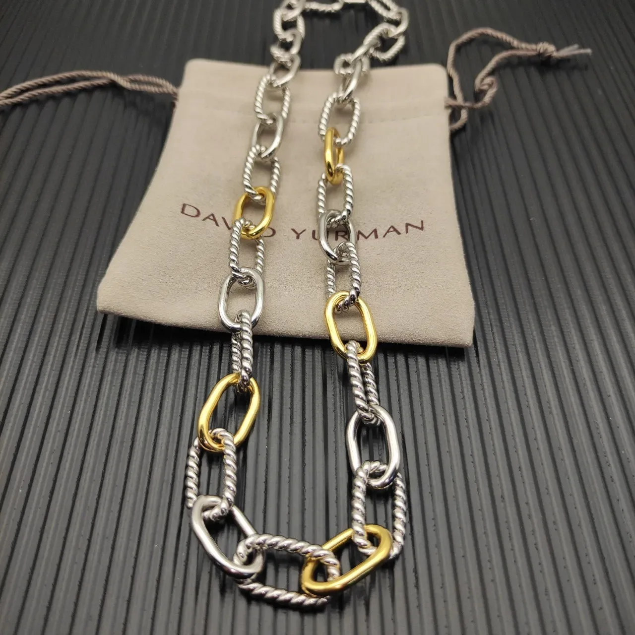 Two-Tone Twisted Rope Link Necklace 3