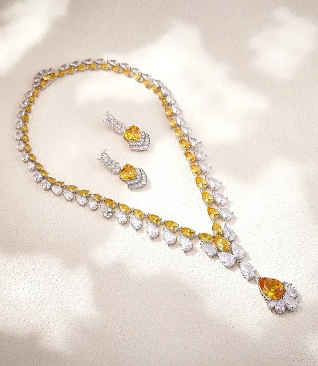 Two-Tone Yellow and Clear Pear-Shaped Stone V-Drop Necklace 4