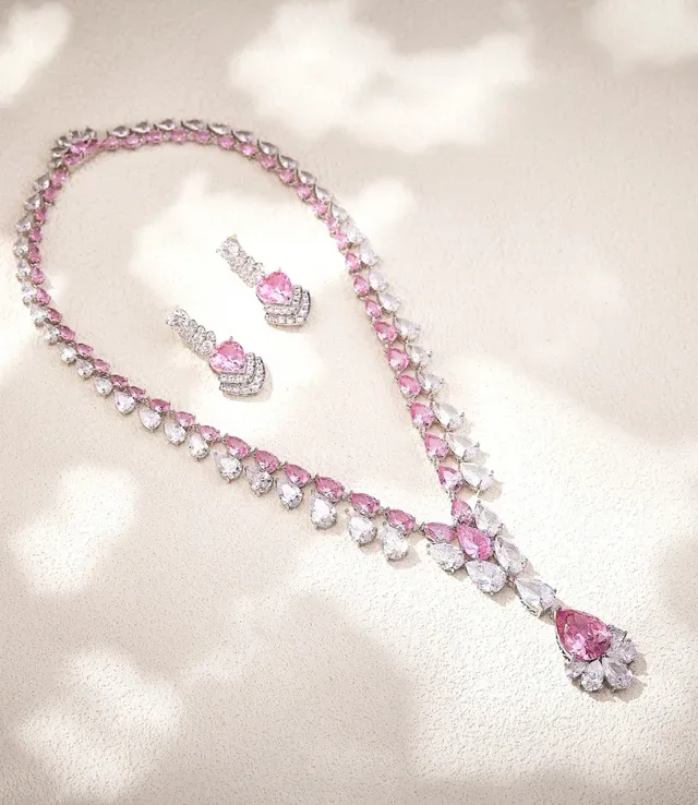 Two-Tone Yellow and Clear Pear-Shaped Stone V-Drop Necklace 8