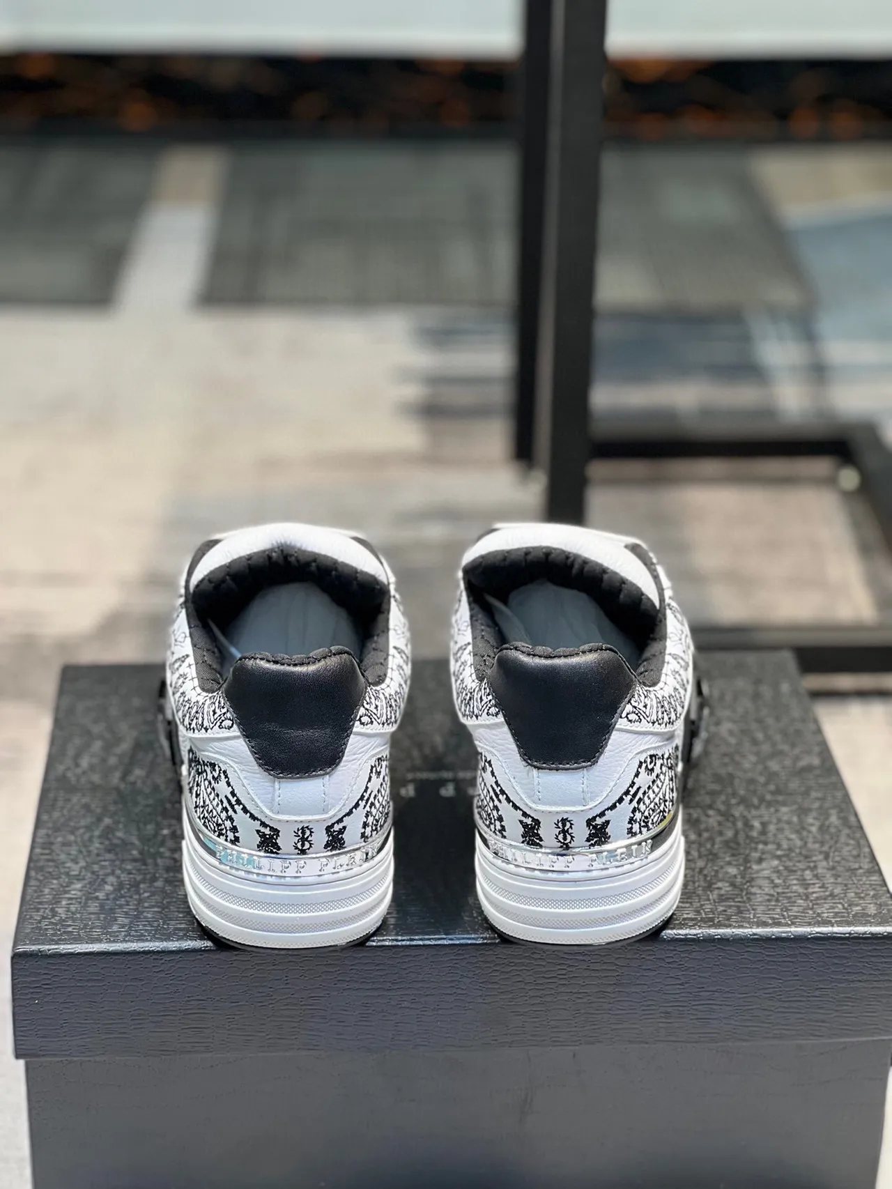 White and Black Bandana-Print Low-Top Lifestyle Sneakers 9