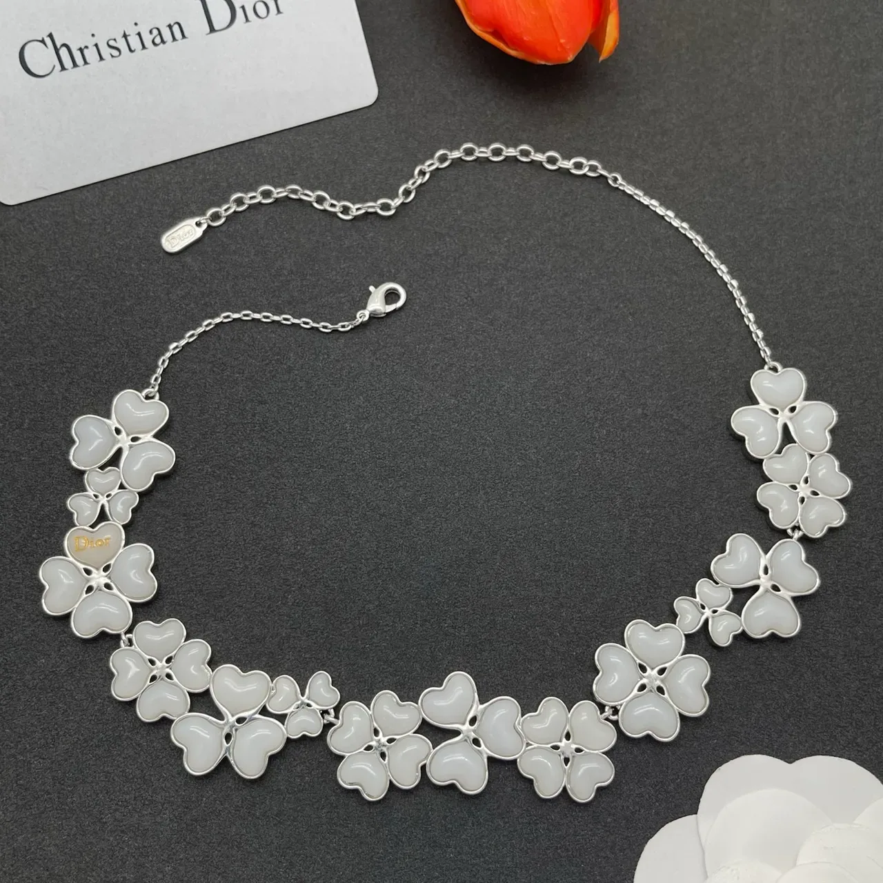 White Floral Heart Motif Silver-Tone Necklace 7