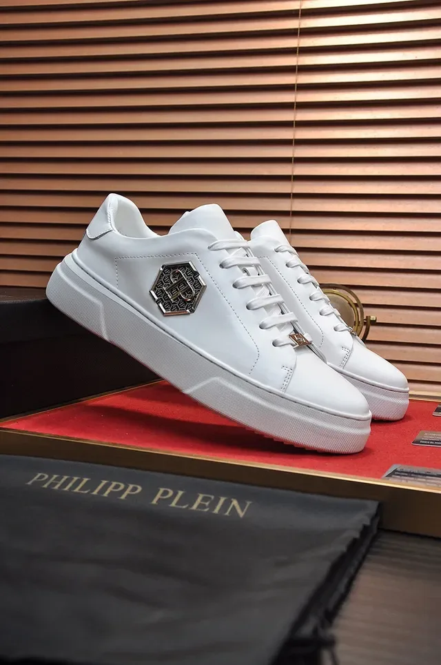 White Gold Leather-Like Upper Hexagonal Metal Plaque Lifestyle Sneakers 4