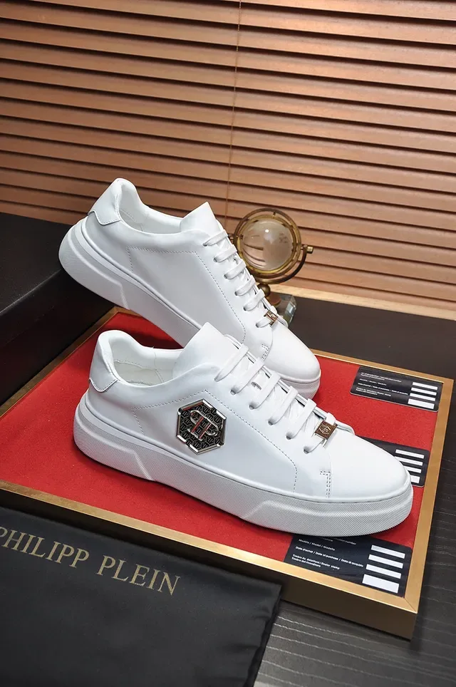 White Gold Leather-Like Upper Hexagonal Metal Plaque Lifestyle Sneakers 6