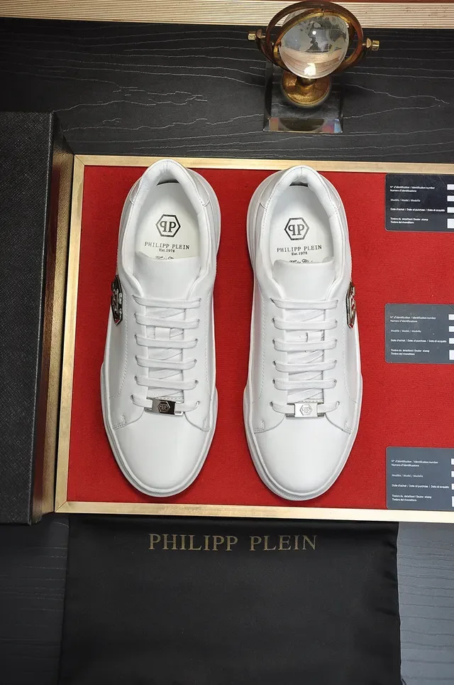 White Gold Leather-Like Upper Hexagonal Metal Plaque Lifestyle Sneakers 9