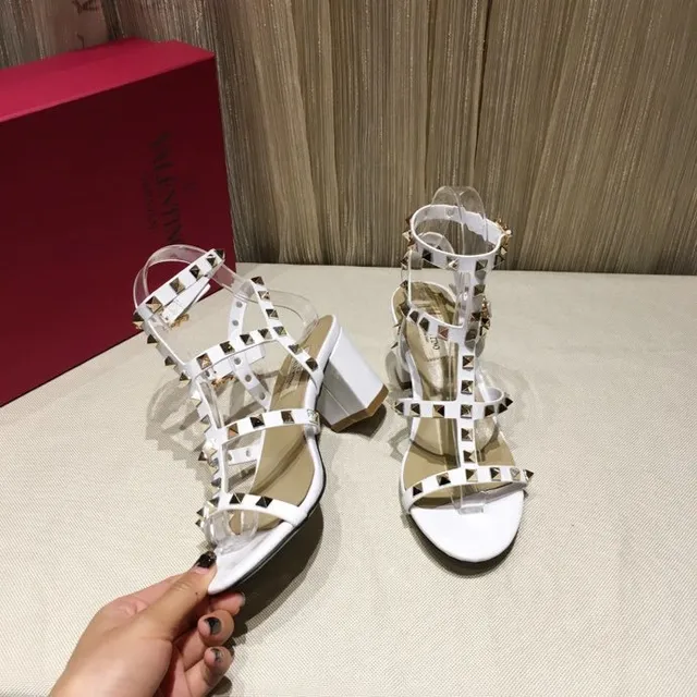 White Gold Leather-Like Upper Pyramid Studs Gladiator Sandals 7