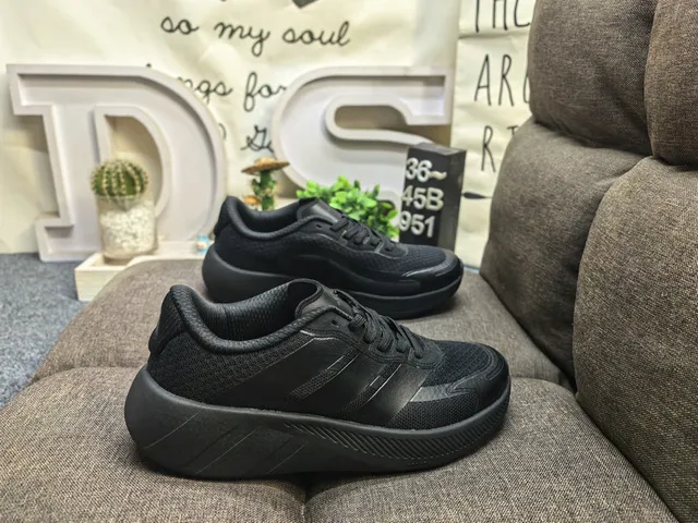 White Gradient Stripe Low-Top Mesh Sneakers 21
