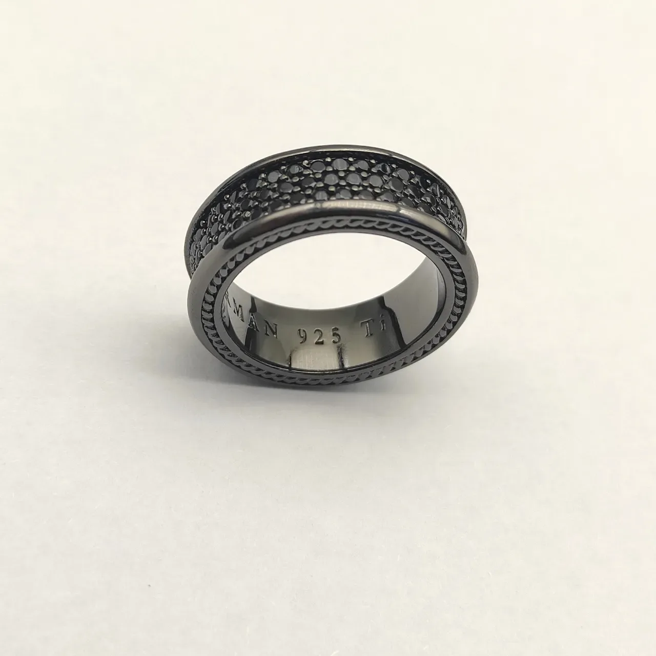 Yurman Wide Pavé Black Stone Ring 9
