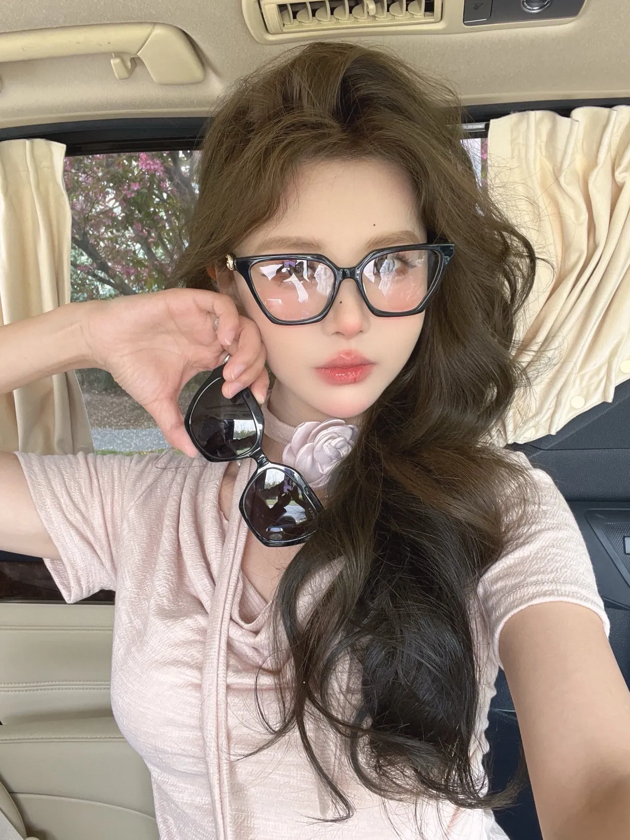 Gentle Monster White Pink Angular Cat-Eye Thick Acetate Frame Sunglasses 4