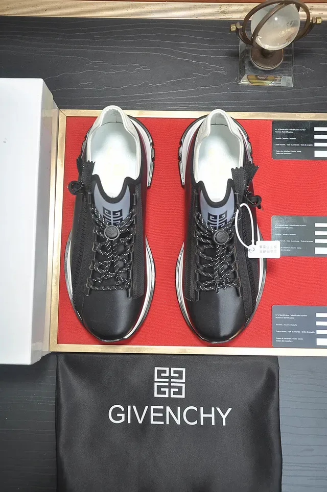 Givenchy City Sport حذاء أسلوب حياة أسود وأبيض 3