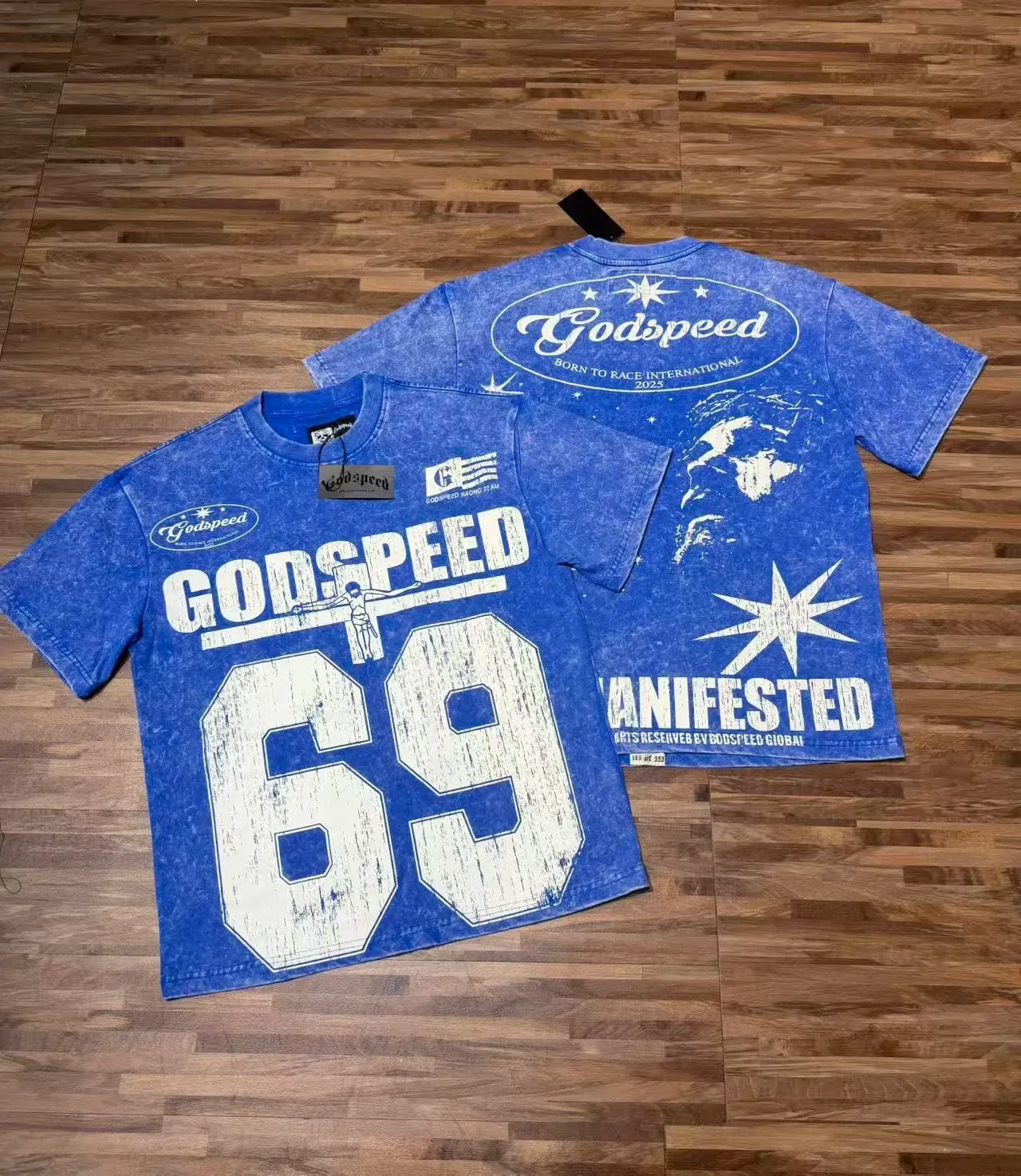 Camiseta Godspeed de equipe de corrida com estampa gráfica e tipografia desgastada 2