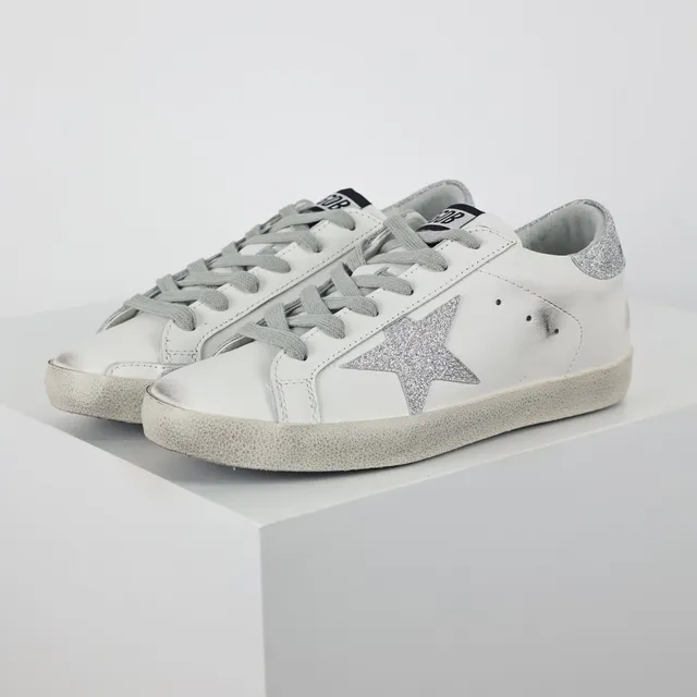 Golden Goose Superstar حذاء رياضي أبيض جلدي ديسترسد نجمة لامعة نمط حياة 2