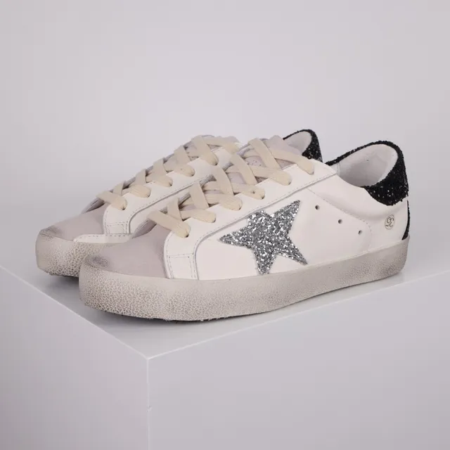 Golden Goose Superstar Off-White Glitter Star sneakers lifestyle 2
