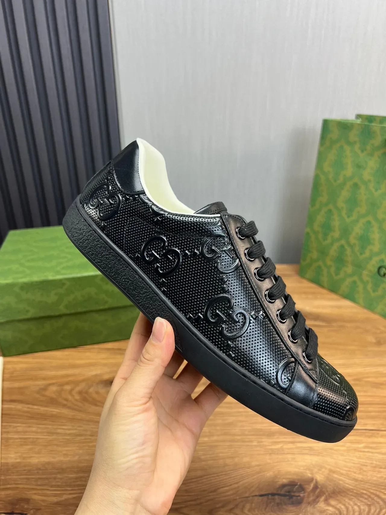 Gucci Ace Sneakers Lifestyle Pretas Perfuradas GG Monogram 6