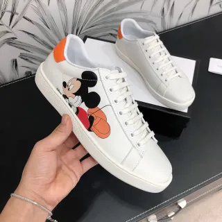 Gucci Ace Disney Mickey Mouse أبيض برتقالي سنيكرز لايف ستايل