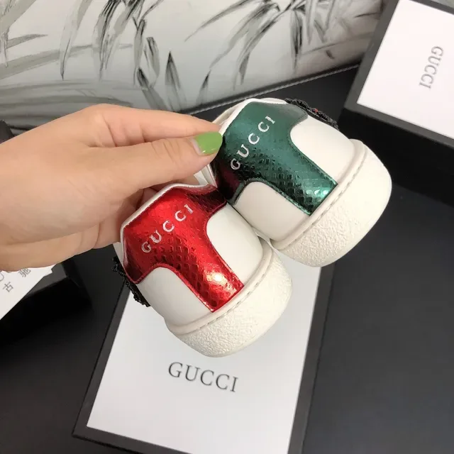Gucci Ace Embellished White Leather Lifestyle Sneakers 4