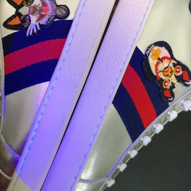 Gucci Ace Embroidered Cat Metallic Silver Lifestyle Sneakers 5