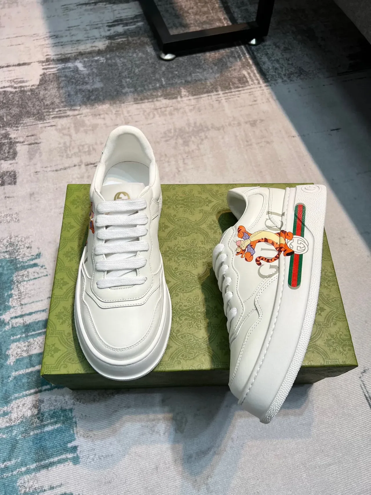 Gucci Ace Tigger Graphic White Lifestyle Sneakers 4