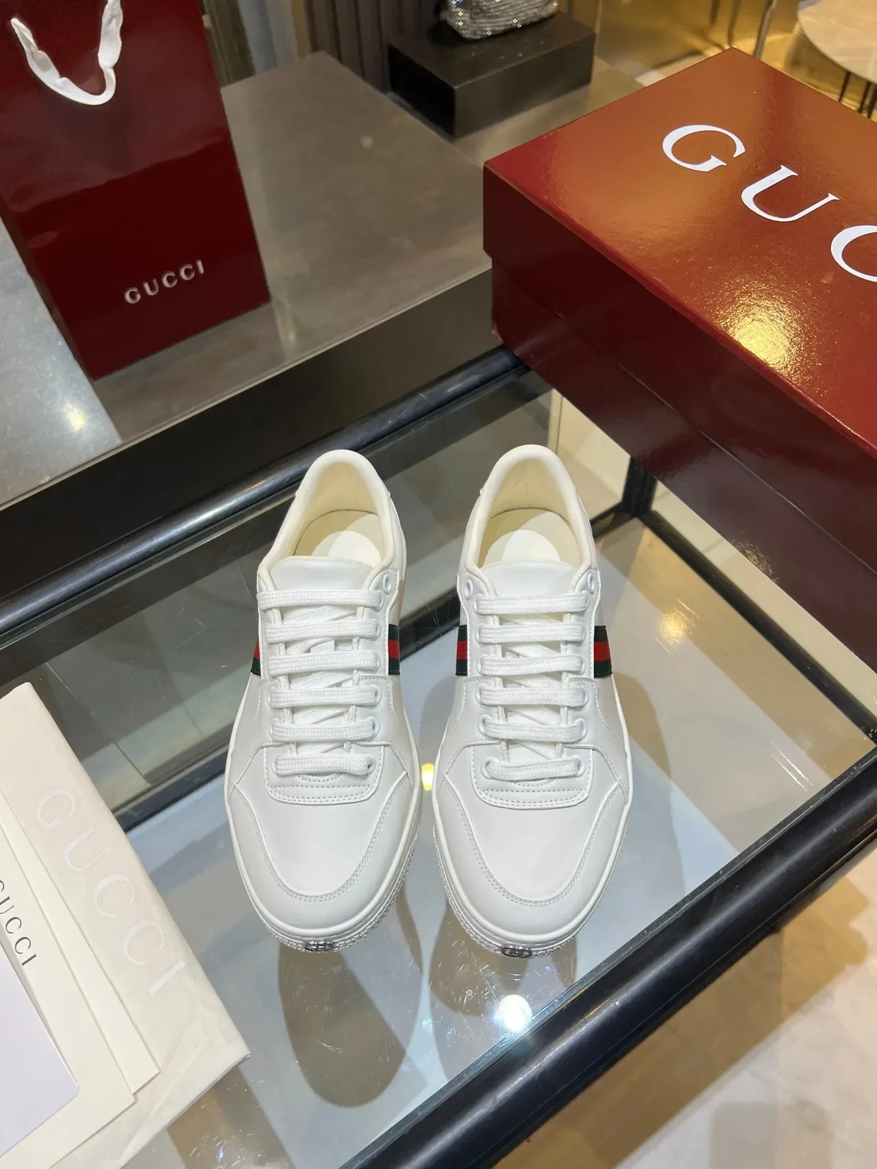 Gucci Ace Blanc Vert Cuir Supérieur Détail Bande Web Lifestyle Sneakers 2