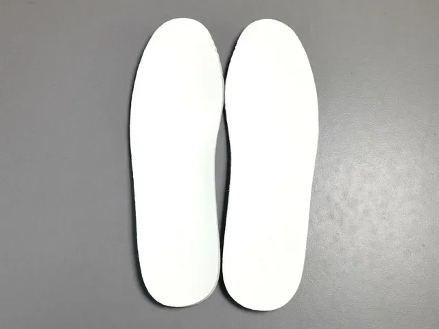Gucci Ace White Red Blue Logo Lifestyle Sneakers 3