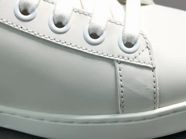 Gucci Ace White Red Blue Logo Lifestyle Sneakers 5