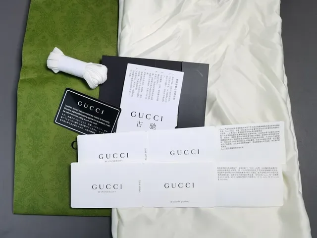 Gucci Ace White Red Blue Logo Lifestyle Sneakers 9