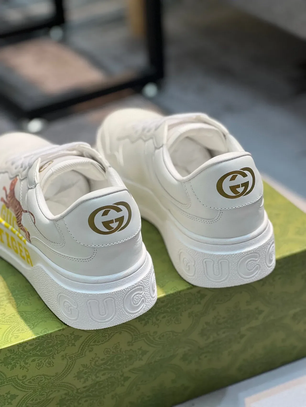 Gucci Ace White Yellow Low-Top Leather Upper Lifestyle Sneakers 2