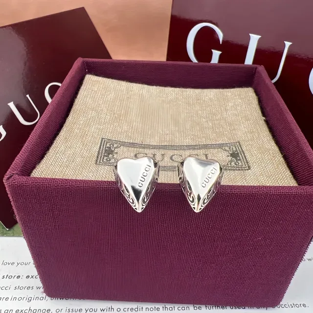 Gucci Ami de Coeur Heart-Shaped Gold and Silver Earrings 8