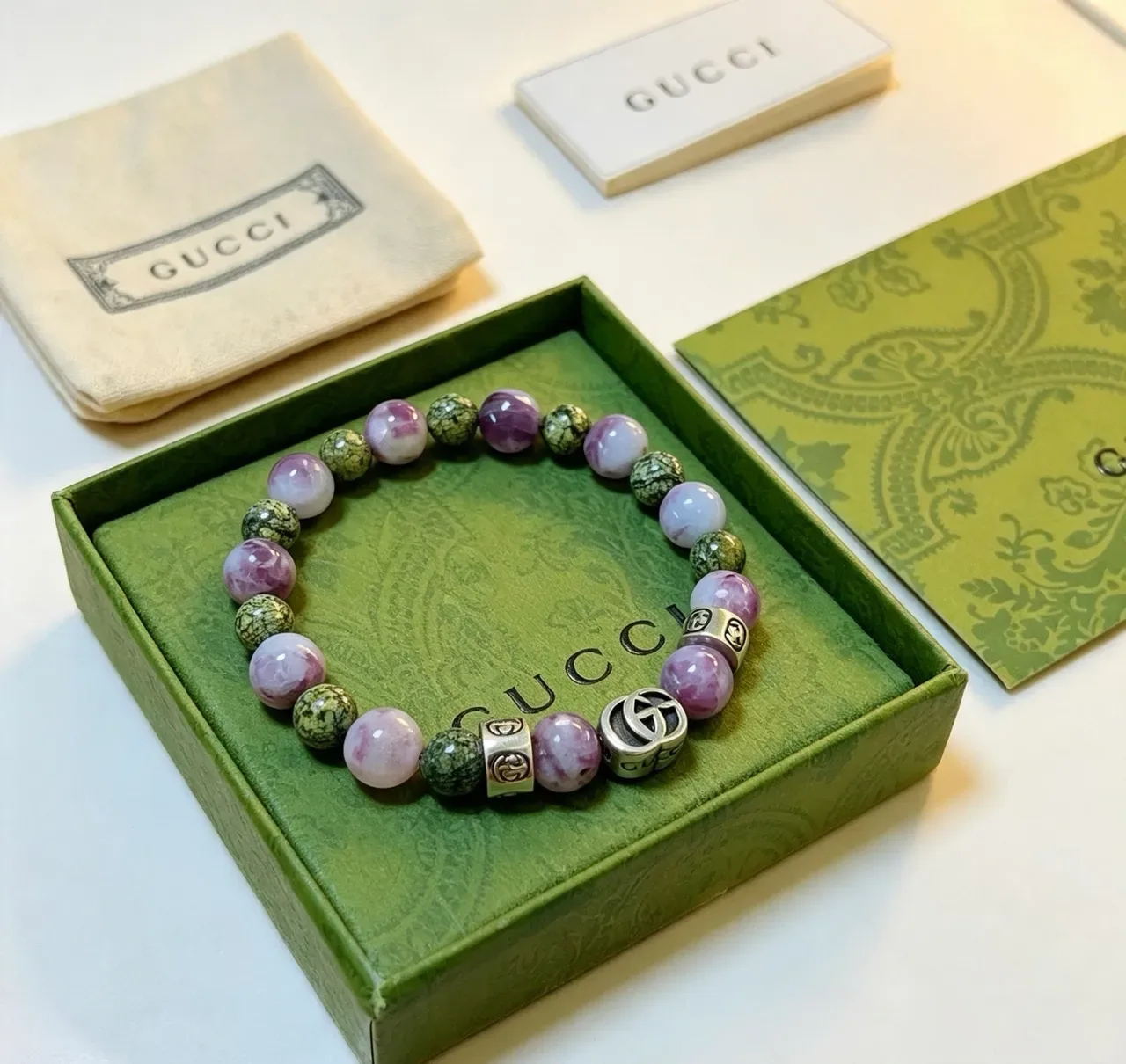 Gucci Beaded Marbled Stone and Interlocking G Charm Bracelet 2