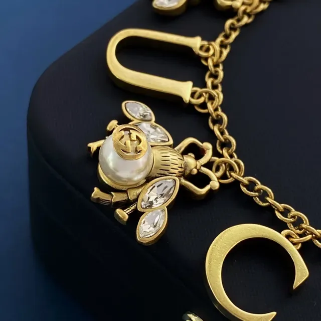 Gucci Bee Charm Gold White Chain Pearl-Set Charms Bracelet 3