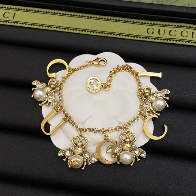 Gucci Bee Motif Gold-Tone Letter Charm Bracelet 3