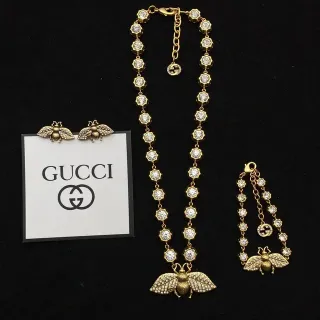 Gucci نقشة النحلة ذهبية شفافة مرصعة بكريستال سلسلة حلقات