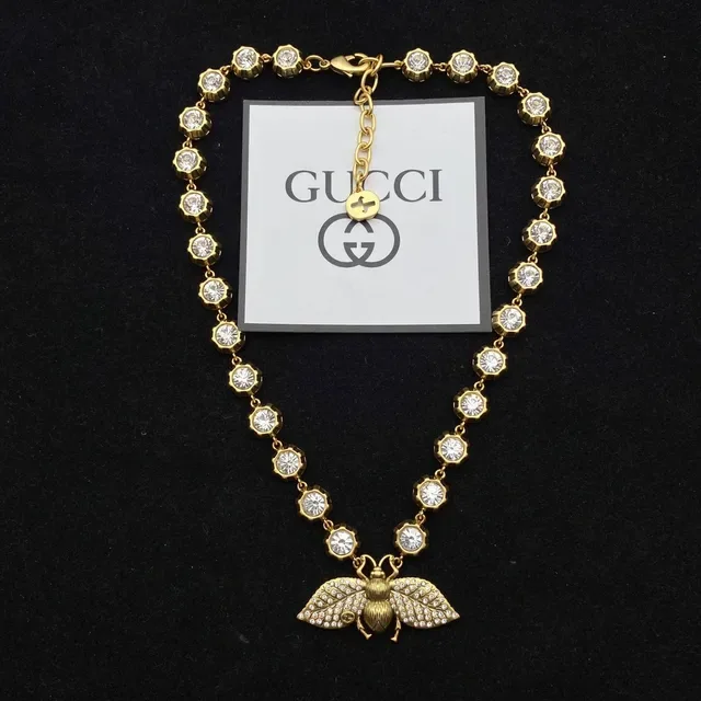 Gucci Collier Doré Transparente Incrusté de Cristaux Chaîne Maillon Motif d'Abeille 2