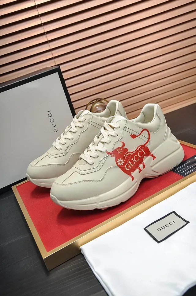 Gucci بيج أحمر حذاء كومبي جلد علوي سنيكرز أسلوب حياة 4