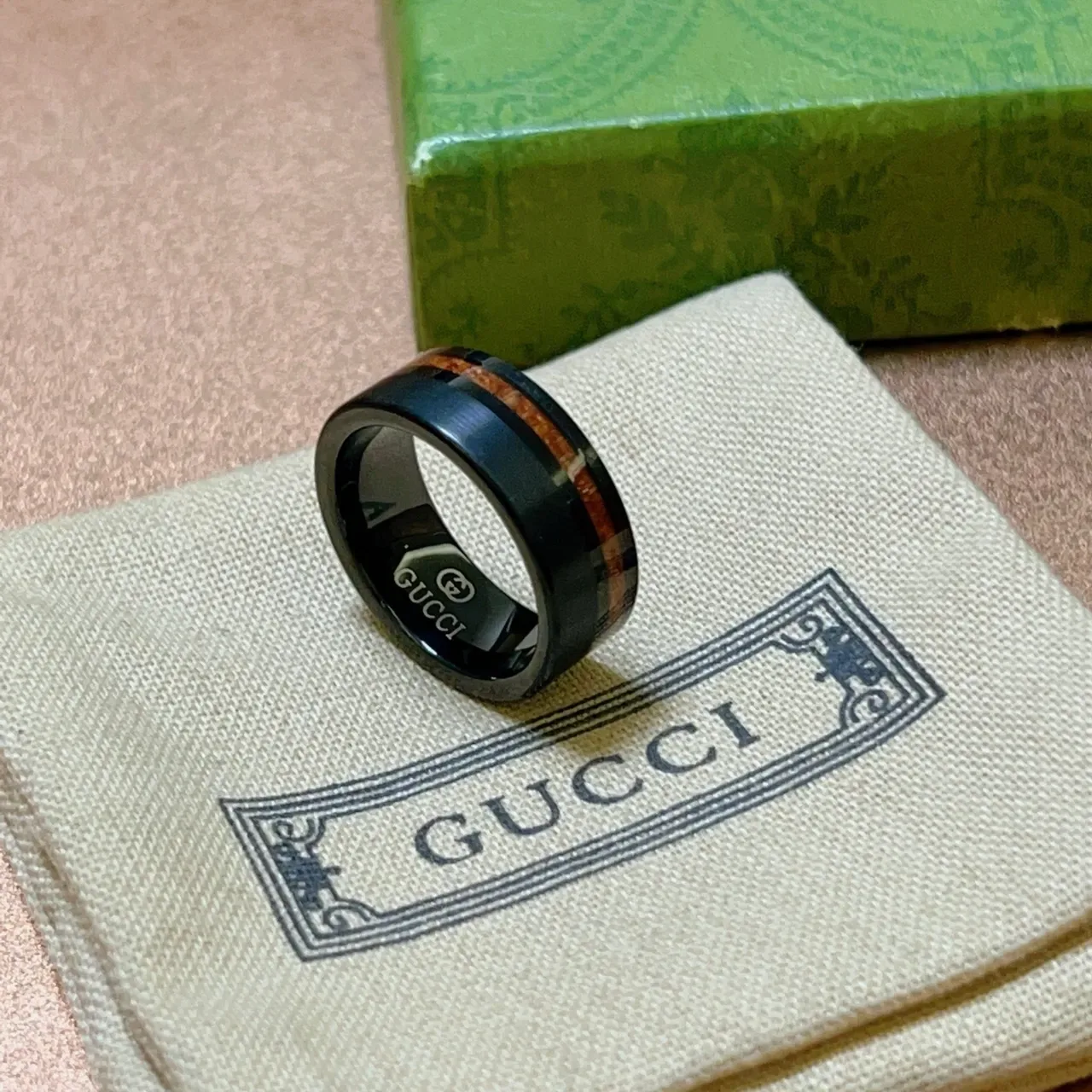 Gucci Black Brown Ceramic Or Metal Wood Inlay Accent Ring 6