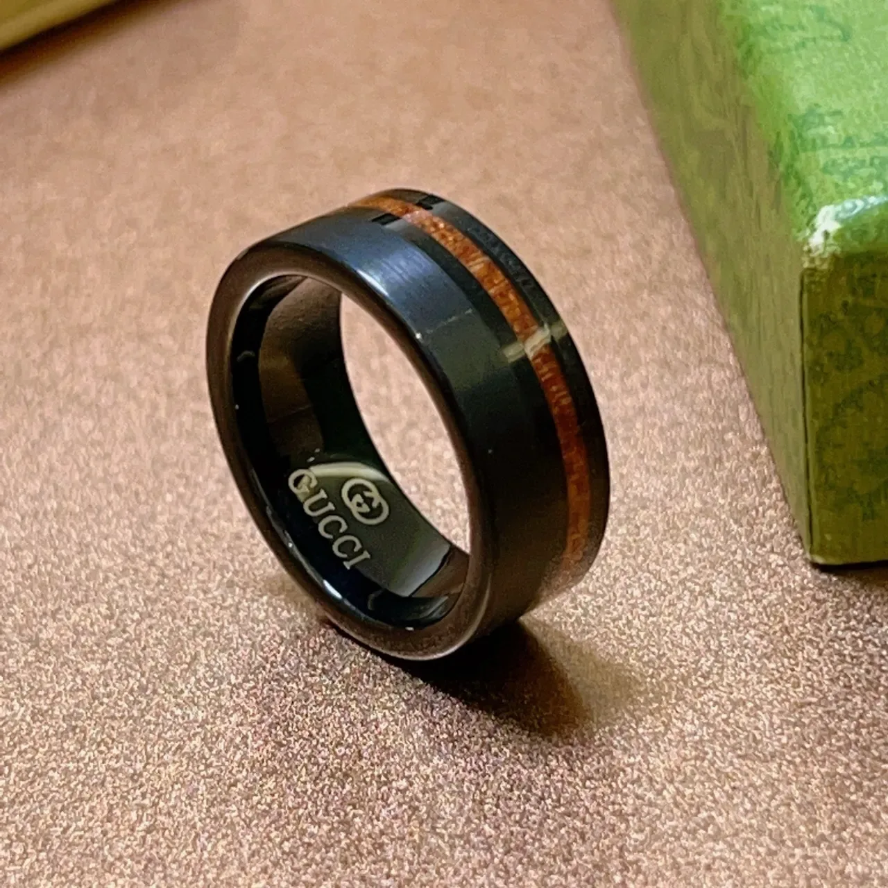 Gucci Black Brown Ceramic Or Metal Wood Inlay Accent Ring 7