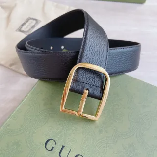 Gucci Black Gold Pebbled Rectangular Buckle Leather Belt