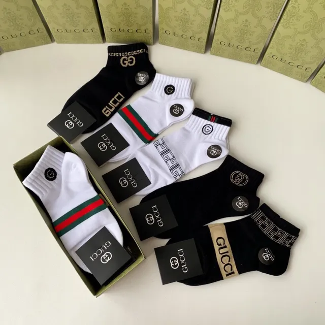 Gucci Black White Ribbed Cuff Logo Patch Socks 6