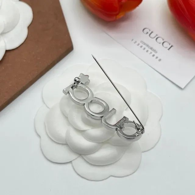 Gucci Crystal Logotype Brooch Silver White Brooch 4