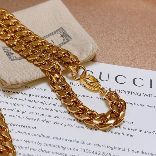 Gucci Curb-Link Chain Gold-Tone Necklace 3