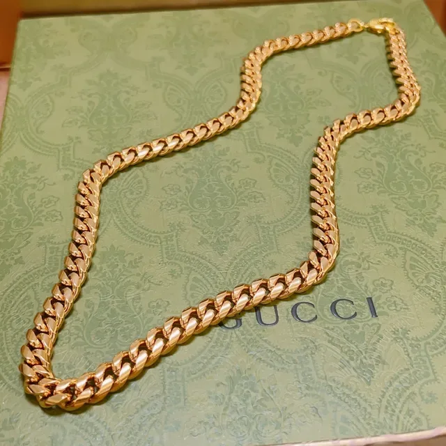 Gucci Curb-Link Chain Gold-Tone Necklace 4