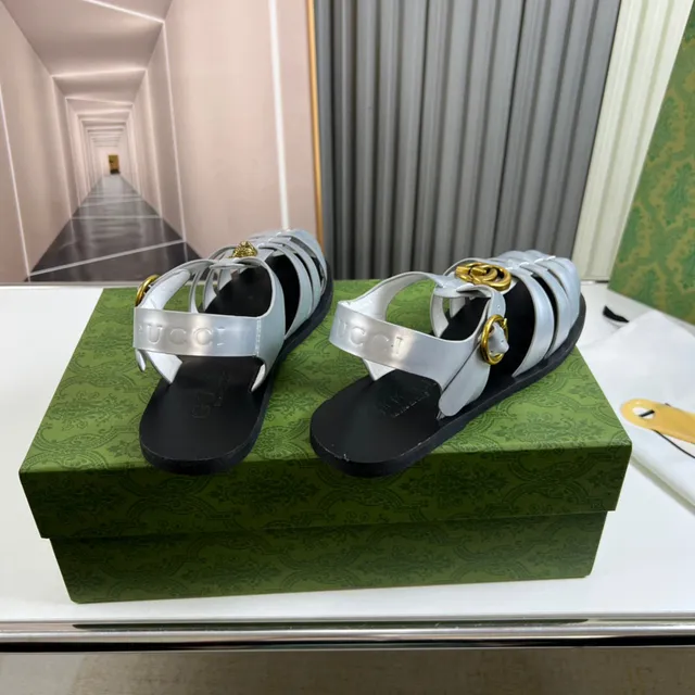 Gucci Dionysus Lanières en cuir métalliques argentées et dorées Semelle en caoutchouc noir Sandales Gladiator 5