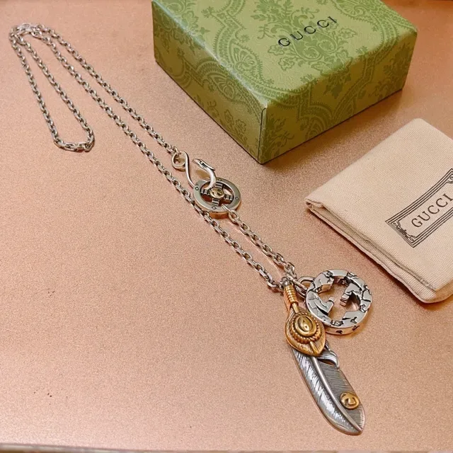 Gucci Double G Feather Pendant Silver-Tone Necklace 4