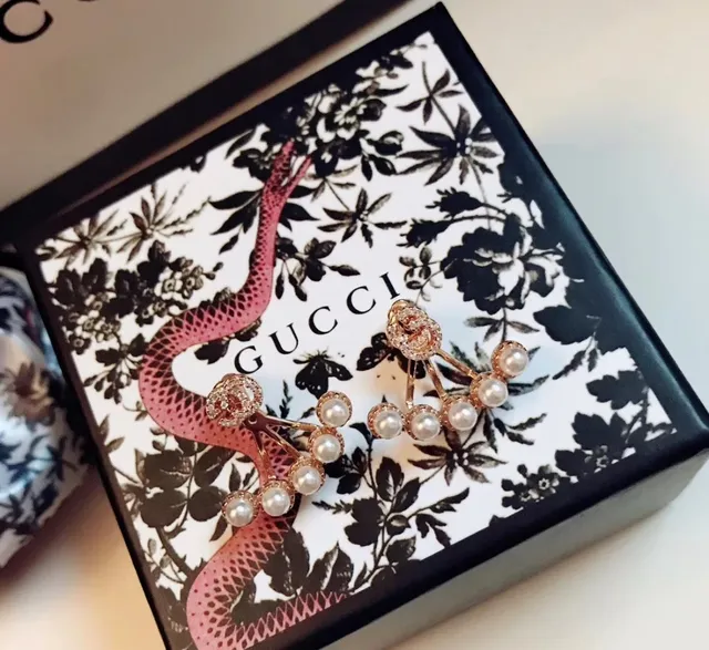 Gucci Fan-Shaped Multi-Pearl and Diamond Drop Earring 2