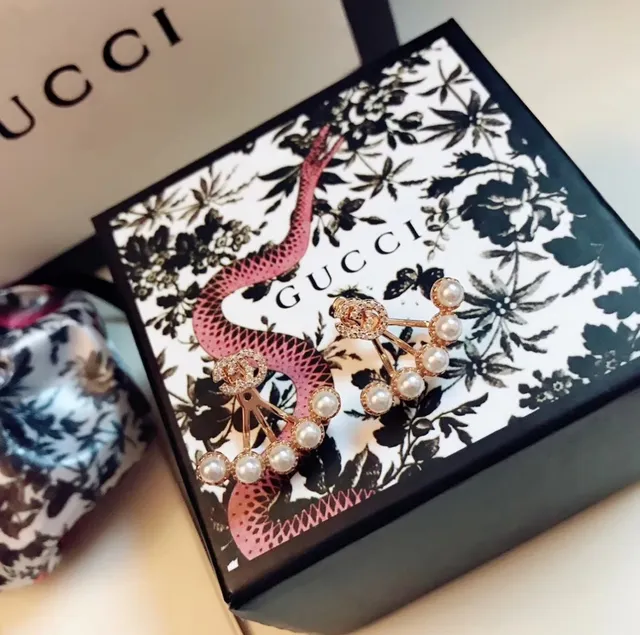 Gucci Fan-Shaped Multi-Pearl and Diamond Drop Earring 6