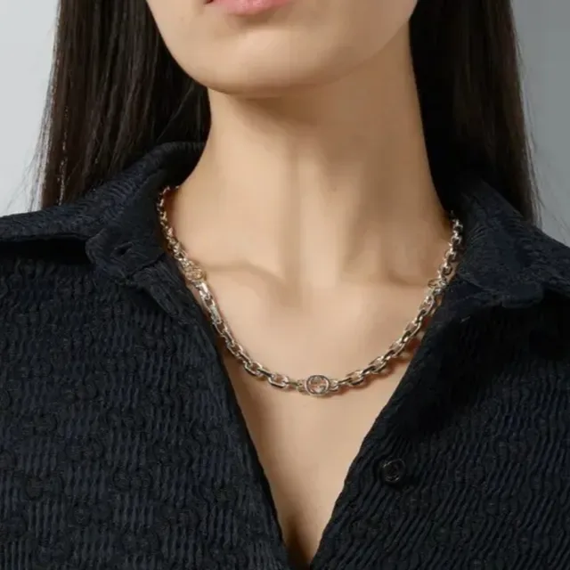 Gucci GG Chain Interlocking G Medallion Silver-Tone Necklace 2